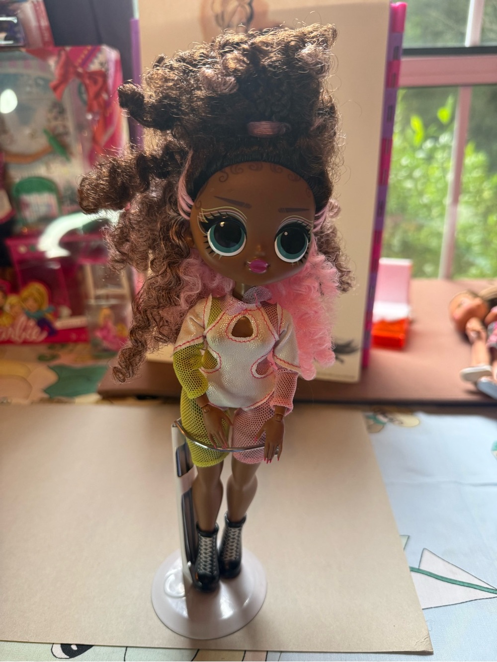 L.O.L. Brown Doll with Pink Highlights and Multicolor Outfit